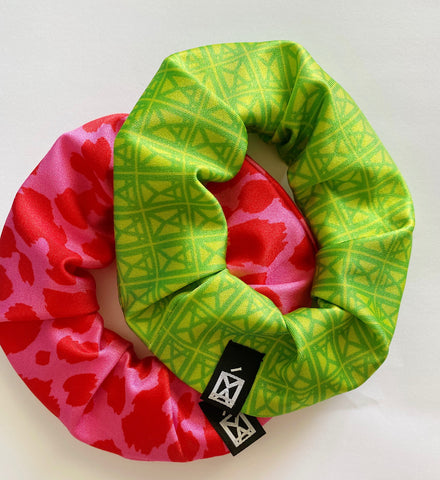 Scrunchies 2 Pack Logo Green & Animal Fuchsia